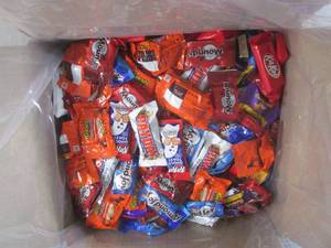lot 414 image: (B-4) 15 Pounds of Assorted Bite Si...
