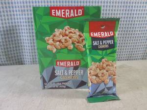 lot 429 image: (B-3) Box with12 Bags of Emerald Sa...