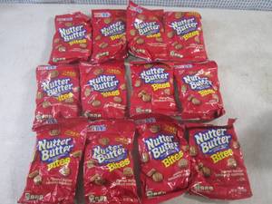 lot 438 image: (B-1) 12 Big Bag Nutter Butter Bite...