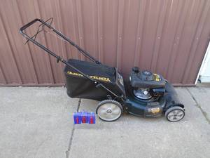 Yard Man self propelled mower. Honda power. Good used condition. Tested & works. As shown.