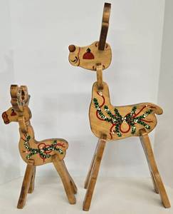 lot 28 image: Set of 2 Vintage Handmade Wooden Reindeer Christmas Dcor