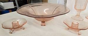lot 45 image: Pink Depression Glass Console Bowl & Matching Candlesticks