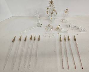 lot 91 image: Vintage Hand Blown Spun Clear Glass Ornaments & Icicle Dangles