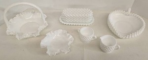 lot 118 image: Vintage FENTON Hobnail Milk Glass Serving Pieces