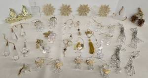 lot 112 image: Clear Acrylic and Gold Christmas Sparkly Ornaments