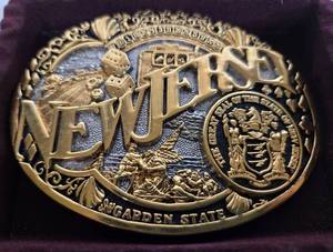lot 160 image: Vintage NEW JERSEY 24KT Gold Plated Belt Buckle