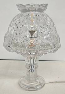 lot 194 image: Vintage 5th AVENUE PORTICO Crystal Electric Lamp