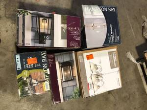 lot 25 image: Lot of Assorted Lighting Various Models and Conditions Customer Returns See Pictures