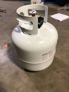 lot 43 image: Propane Gas Tank  Customer Returns See Pictures