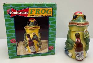 lot 31 image: Budweiser Frog Character Stein (NIB)