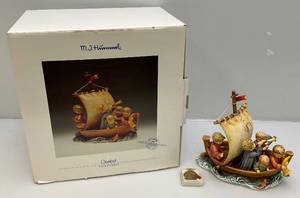 lot 51 image: Large M.J. Hummel Land In Sight #190 (NIB)