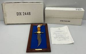 lot 54 image: Ray Beers (Franklin Mint) American Bald Eagle Knife With Wall Display (NIB)