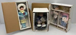 lot 74 image: Hamilton Collection Porcelain Dolls (NIB)