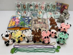 lot 129 image: Vintage McDonalds Happy Meal Madam Alexander Miniature Dolls (NIP) & KEMPS MooBabies