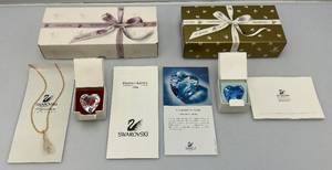 lot 172 image: Vintage Swarovski SCS Crystal Glass Hearts Members Pieces (All NEW IN BOX)