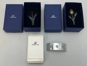 lot 173 image: Vintage Swarovski SCS Crystal Glass Tulips & Holder (All NEW IN BOX)