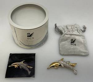 lot 175 image: Vintage Swarovski SCS Crystal Dolphin Brooch (NEW IN BOX)