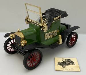 lot 223 image: Jim Beam 1913 Model T  Car Decanter (EMPTY)
