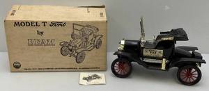 lot 226 image: Jim Beam Model T Black Car Decanter (EMPTY)