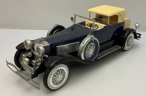 lot 227 image: Jim Beam Duesenberg Dark Blue Indiana Special Car Decanter (EMPTY)