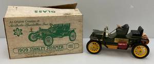 lot 231 image: Jim Beam 1909 Stanley Steamer Car Decanter (EMPTY)