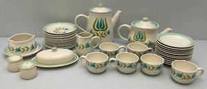 lot 250 image: Franciscan Earthware Set