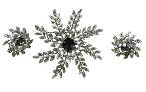 Vintage 1960s Sarah Coventry Evening Snowflake Large Rhinestone 2.5 Brooch and Earrings (No Precious Metals) - Shipping Available