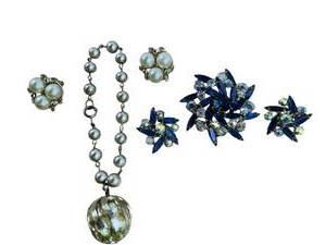 Vintage Costume Jewelry Lot with 2 Rhinestone Brooch and Earrings (No Precious Metals) - Shipping Available
