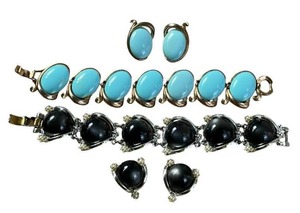 Vintage 7 TRIFARI Gold Tone Robin Egg Blue Turquoise Link Bracelt with Earrings and Silvertone 7 Cats Eye Bracelet and Earrings - Shipping Available