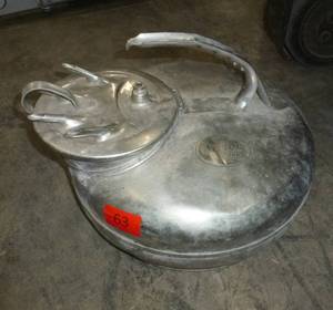 lot 63 image: Surge milk separator jug and teets