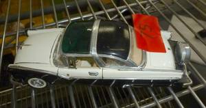 lot 75 image: Ford Crown Victoria 124 scale model car