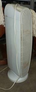 lot 79 image: Air purifier