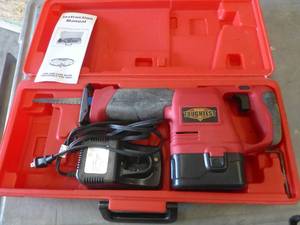 lot 111 image: Circular saw and 18V reciprocating saw with battery and charger