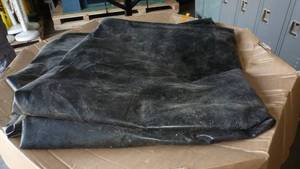 lot 123 image: Garage Car Mat - put underneath to catch the slop in the winter