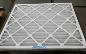 lot 5 image: Box of Twelve 20x25x2 furnace air filters