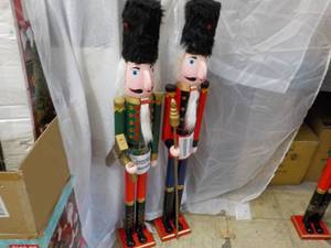 lot 14 image: 2 Nutcrackers 41 tall, needs heads...