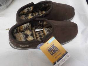 lot 38 image: MukLuks mens size12 Chocolate colo...