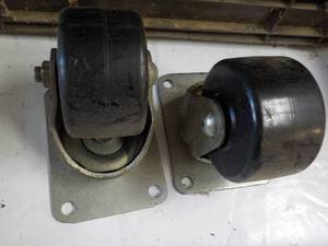 lot 68 image: 7 - 500 lb. Swivel Caster Wheels in...