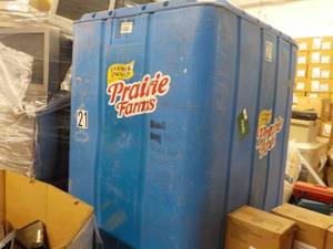 lot 111 image: Prairie Farms Insulated with 62 x 6...