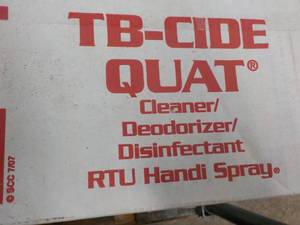 lot 122 image: 12 ct Qt Bottles TB-CideOuat Cleane...