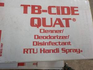 lot 124 image: 12 ct Qt Bottles TB-CideOuat Cleane...