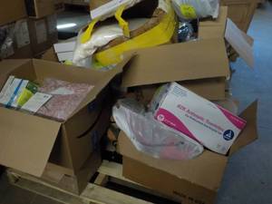 lot 135 image: Pallet of Unclaimed Merchandise...