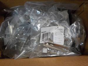 lot 142 image: Random Lot of Unclaimed Items- see ...