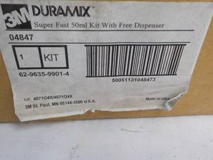 lot 175 image: Duramix Super Fast Adhesive with fr...