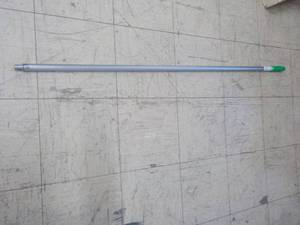 lot 202 image: Unger Aluminum Straight Handle 59 ...