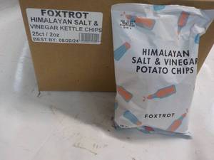 lot 223 image: 25 ct 2 oz bags Himalayan Salt and ...