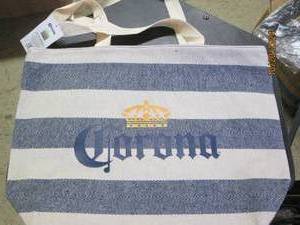new corona 20 inch zippered beach b...