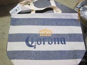 new corona 20 inch zippered beach b...