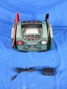 lot 118 image: 1000 Amp, 6-in1 Power Station