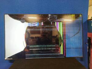 lot 150 image: Samsung 75 Class DU7200 HDR Crystal UHD 4K Smart TV